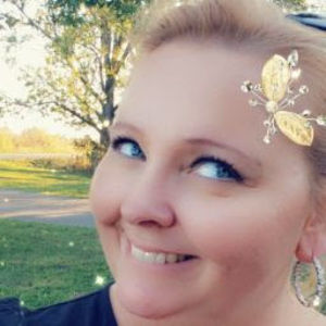 Meet your Posher, Crystal